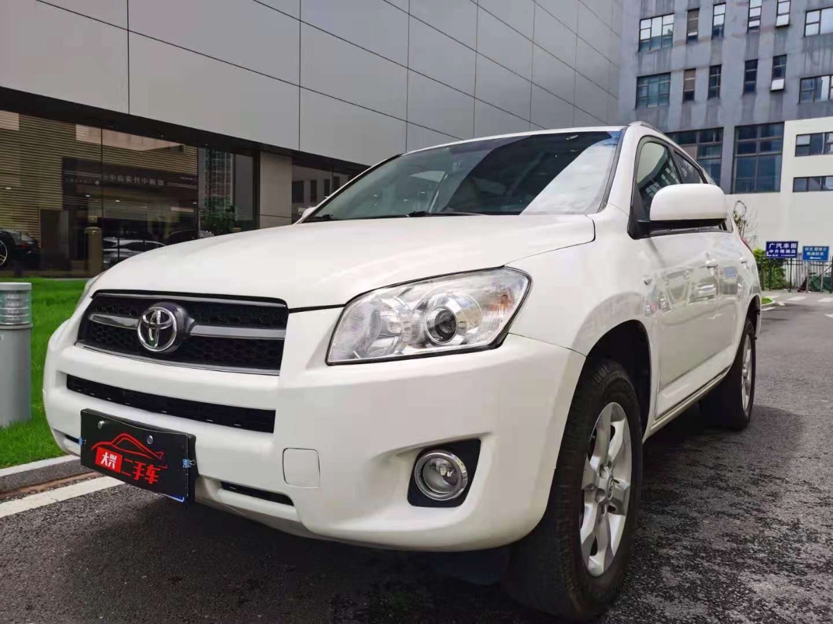 2009 Toyota RAV4 2.0 Automatic Luxury Edition 85,500 kilometers