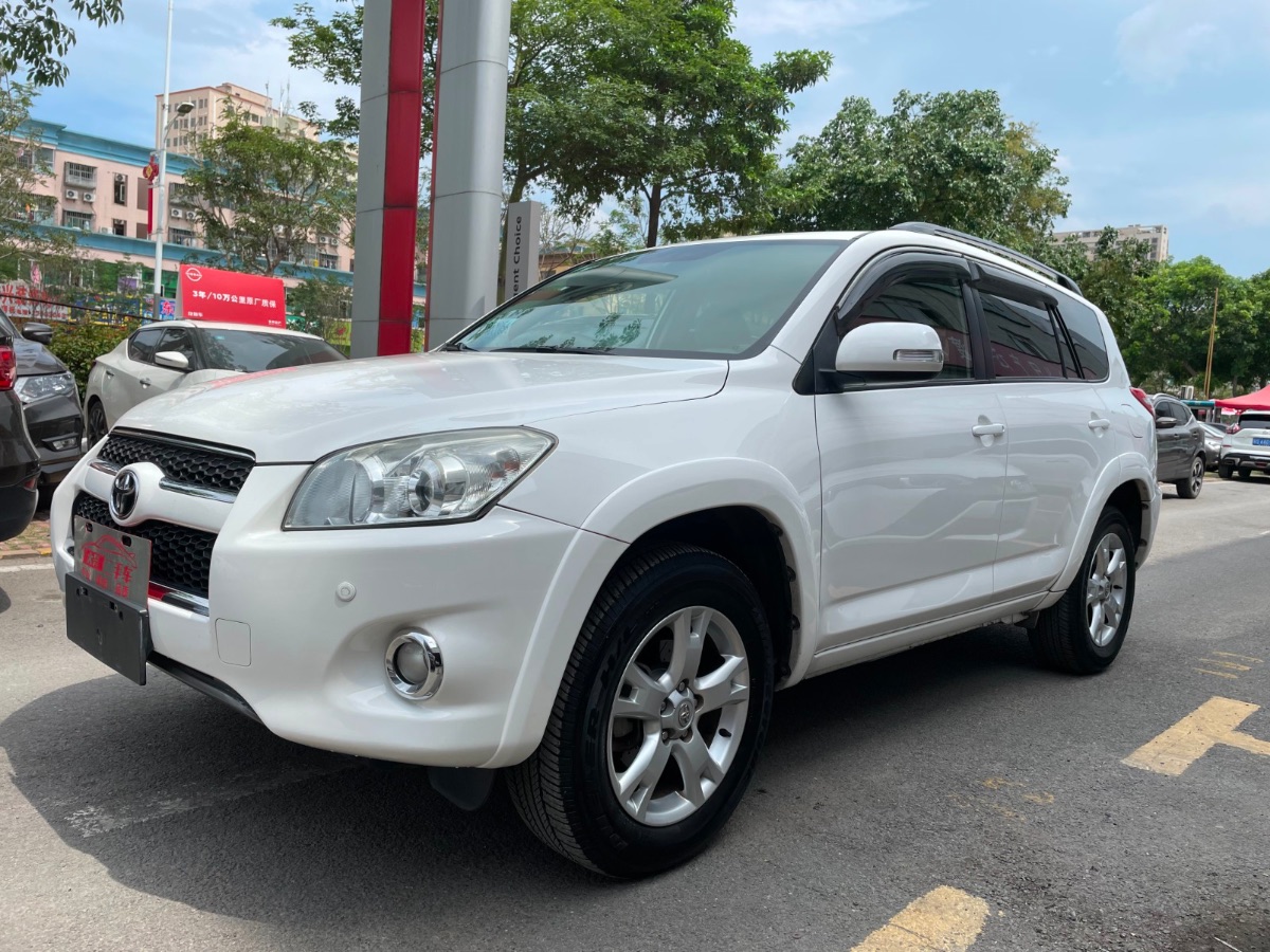 2013 Toyota RAV4 2.4 Automatic Four-wheel Drive Special Edition 153,000 kilometers