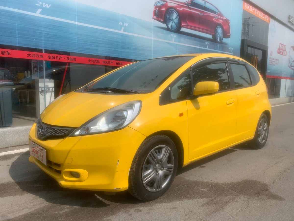2011 Honda Fit 1.3 Automatic Comfort Edition 110,000 kilometers