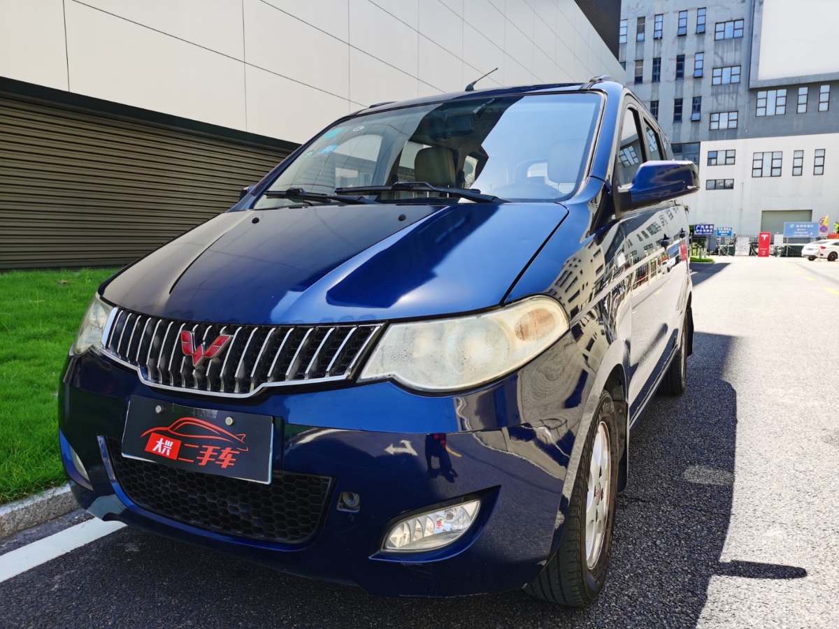 2013 Wuling Hongguang 1.5 Manual Luxury 7-8 Seats 99,200 kilometers