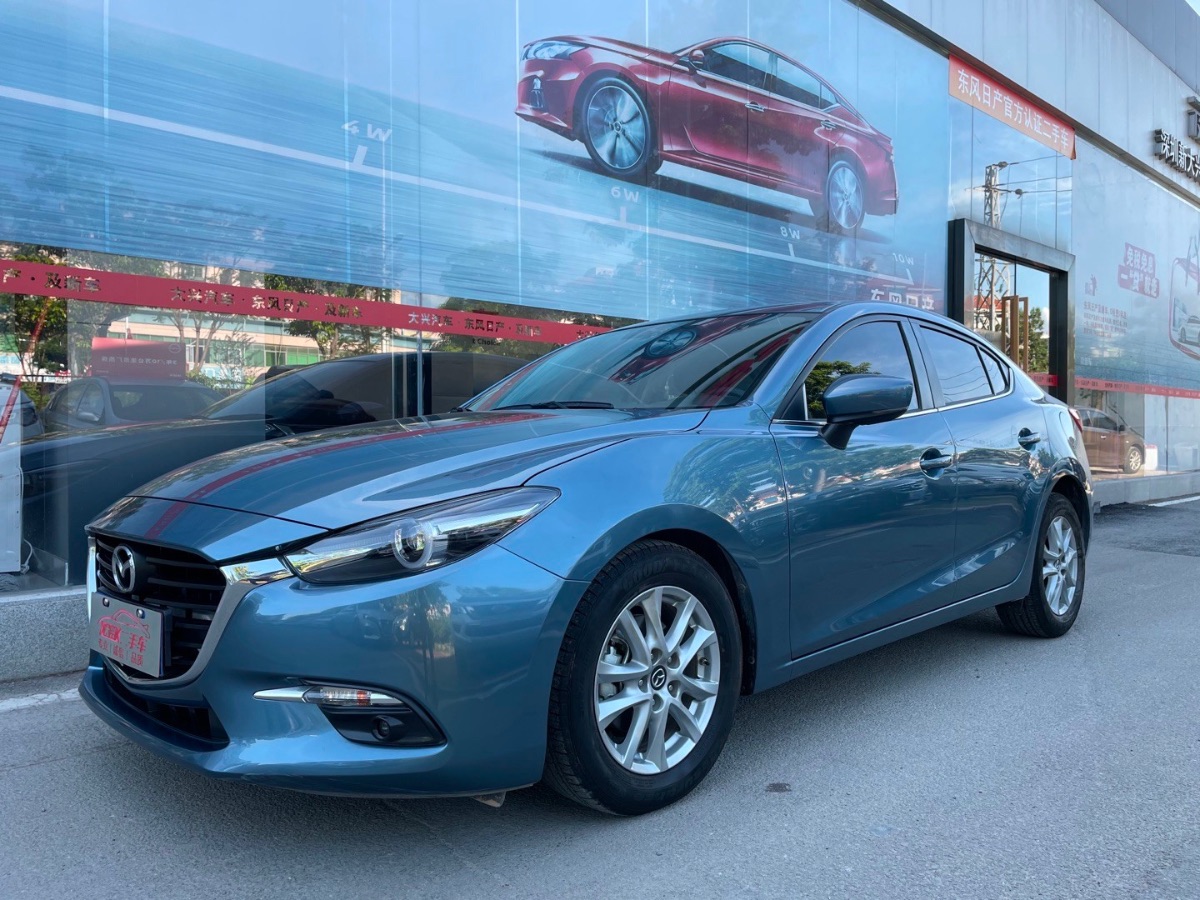 2019 Mazda 3 Oncera Cloud Control Version Sedan 1.5L Automatic Comfort Type National VI 30,000 kilometers