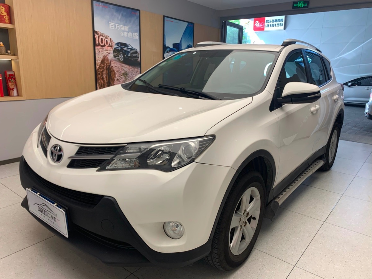 2013 Toyota RAV4 2.0S stepless two-wheel drive urban version 77,000 kilometers