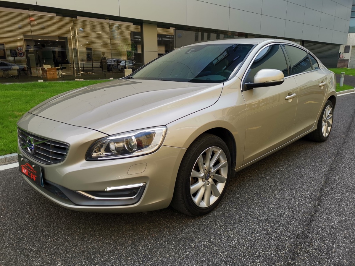 2017 Volvo S60 2.0T hand-held T4 Zhiyuan version 38,000 kilometers