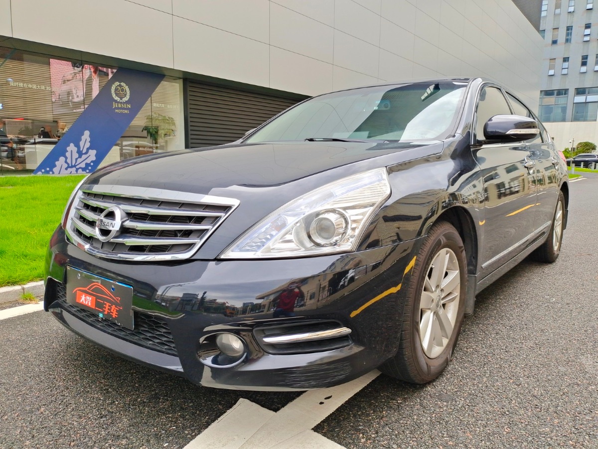 2011 Nissan Tianyi 2.5 stepless XL leading version 230,000 kilometers